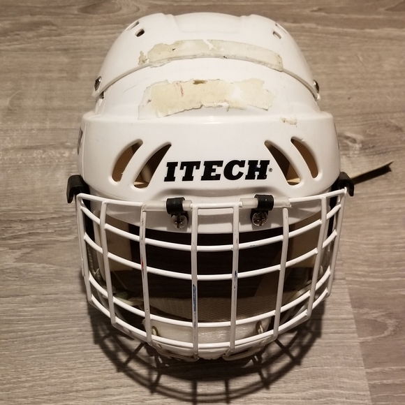 Itech HC 15 Small Hockey Helmet - Itech Concept 2 Face Mask Type 1 White - Picture 1 of 6